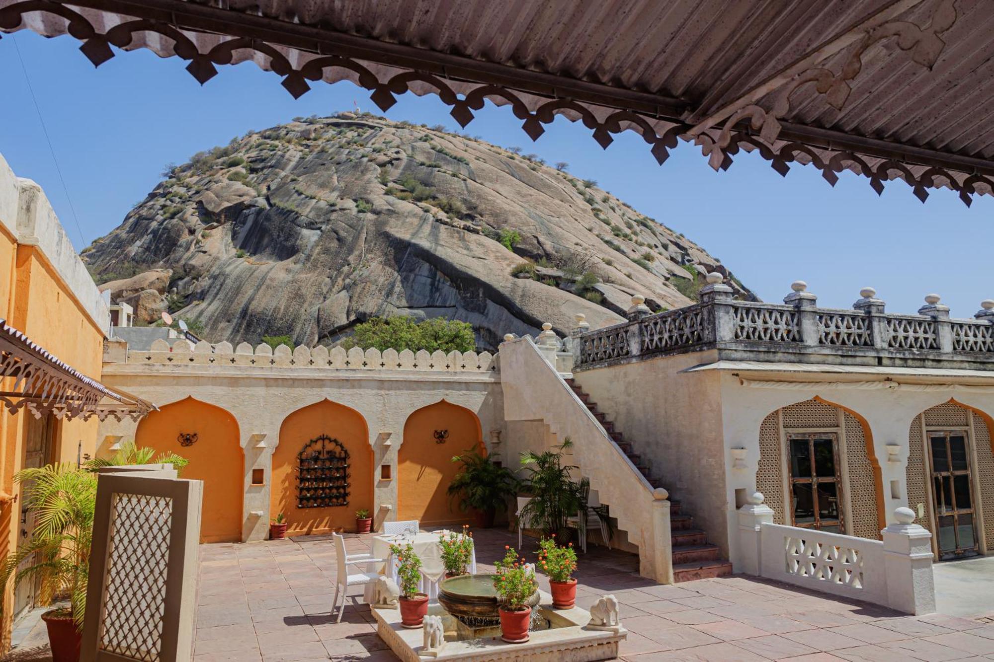 The Rawla Narlai - A Luxury Heritage Stay In Leopard Country Exteriör bild